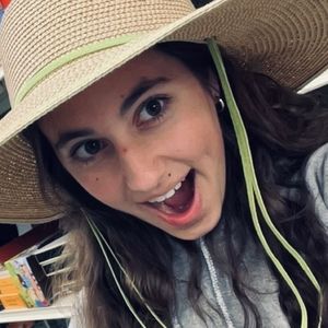 Meet your Posher, Leah